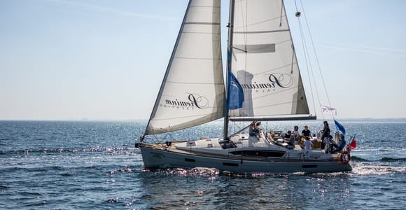 Sopot: Yachttour durch die Bucht mit Begrüßungsgetränk