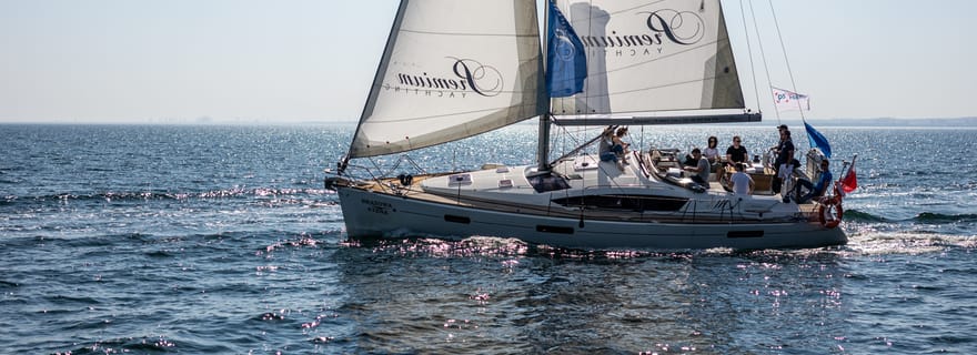 Sopot : Croisière en yacht autour de la baie avec boisson de bienvenue