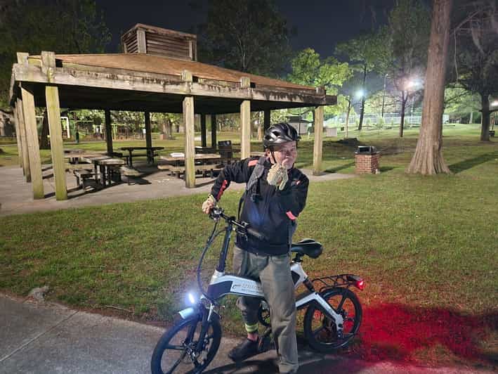 Wilmington tour notturno guidato in bici elettrica o scooter
