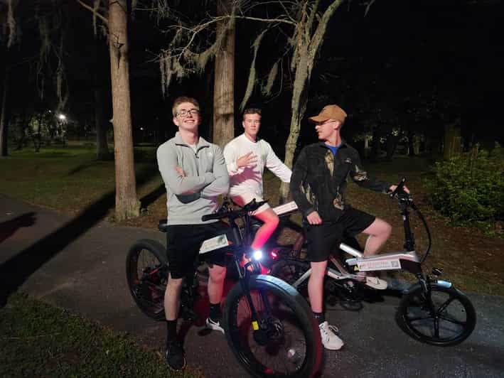 Wilmington Geführte Nachttour mit dem Elektrofahrrad oder Scooter