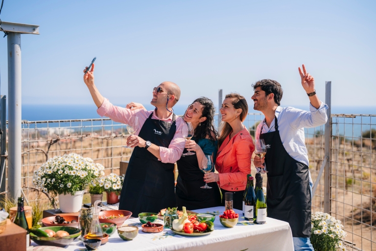 Barcelona: Paella kookcursus en rondleiding door de wijnmakerij