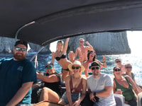 Von Sorrent, Ganztägige Bootstour nach Capri mit Getränken - Hizvo