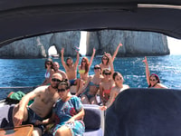 Von Sorrent, Ganztägige Bootstour nach Capri mit Getränken - Hizvo
