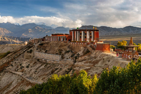 From Kathmandu: 15-Day Upper Mustang Trek