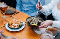 Barcellona, El Born Tour a piedi con tapas e bevande - Hizvo