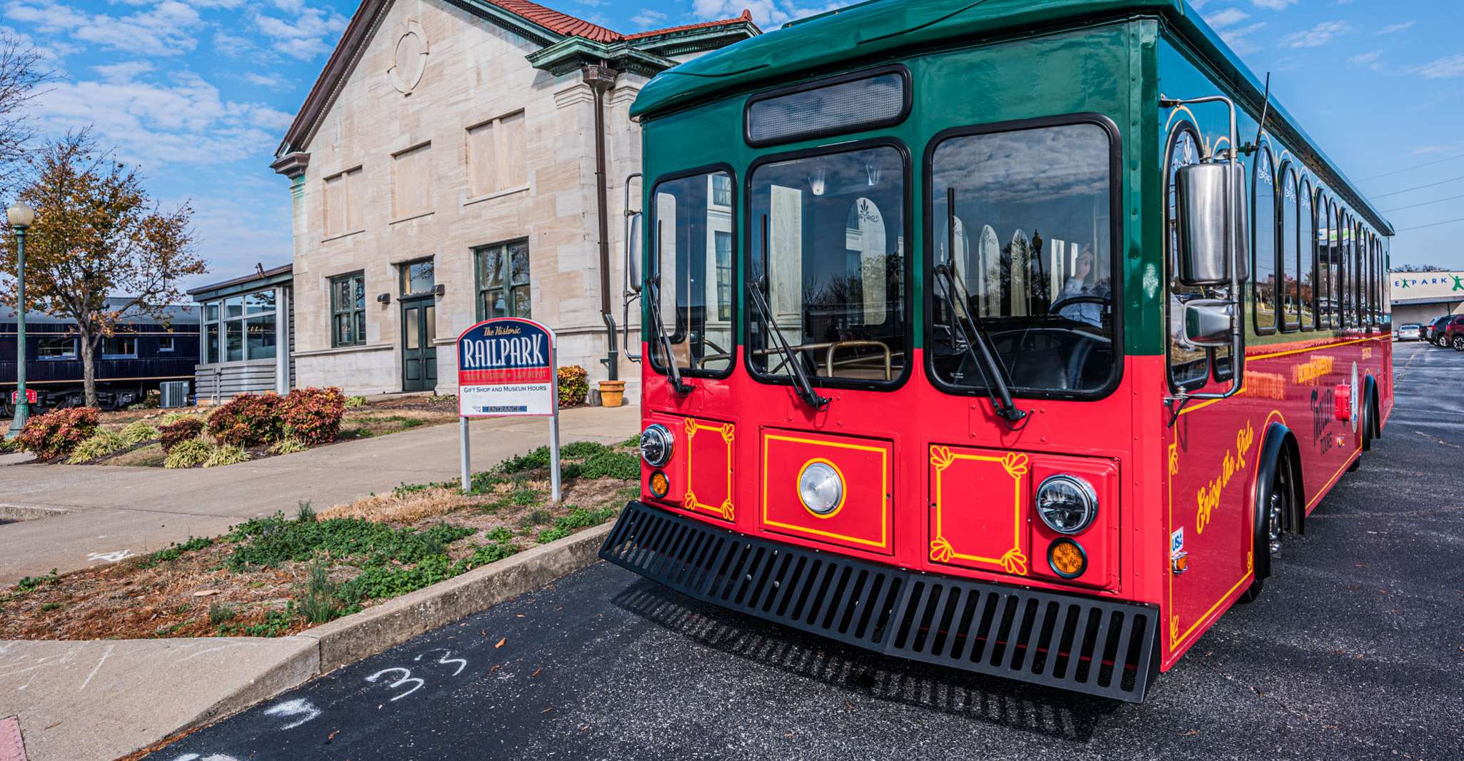 Bowling Green, City Sightseeing Tour by Trolley - Housity