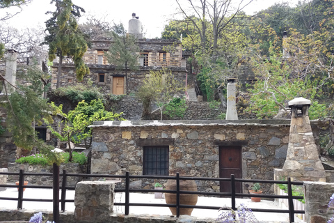 Chania: Elafonisi e Monte Milia con sdraio e pranzoChania: Elafonisi e Milia Mountain con lettini e pranzo