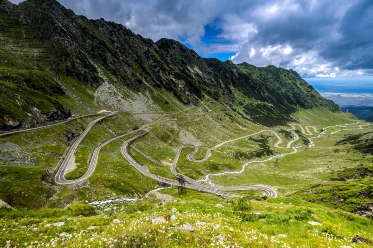From Bucharest: Transfagarasan Private Day Trip with a Guide