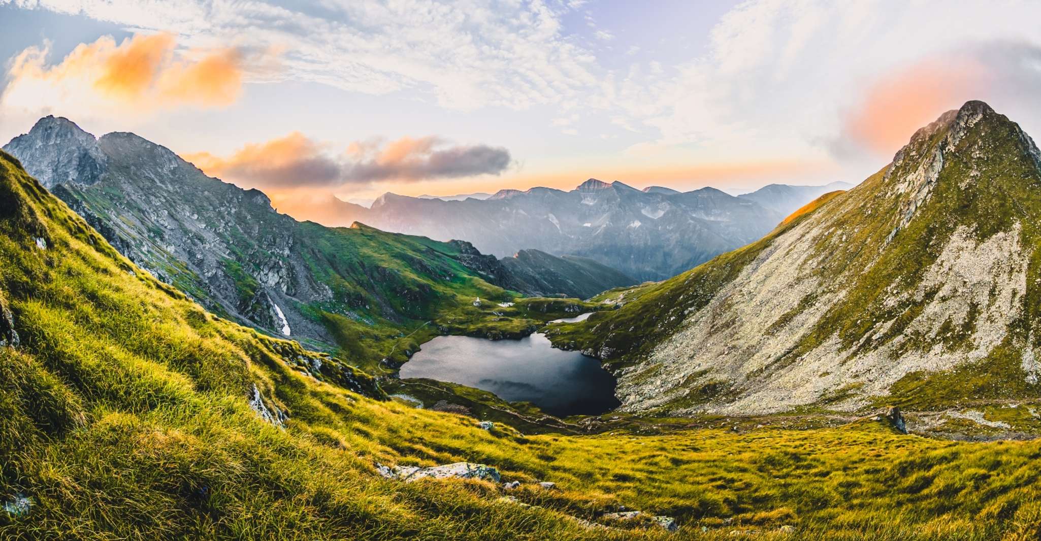 Da Bucarest, Transfagarasan Private Day Trip con una guida - Housity