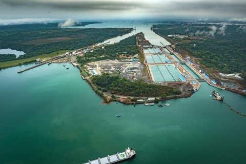 Portobelo i nowe śluzy Kanału Panamskiego