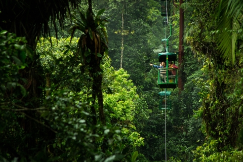 Rainforest Adventures Kostaryka Wycieczka tramwajem lotniczym Braulio CaZwiedzanie bez przesiadek