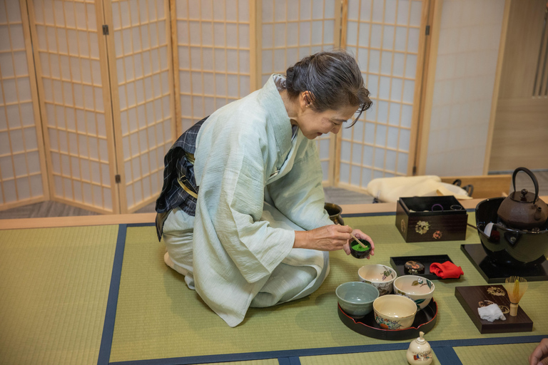 Tokyo: Casual Japanese Tea Ceremony with Matcha Tasting