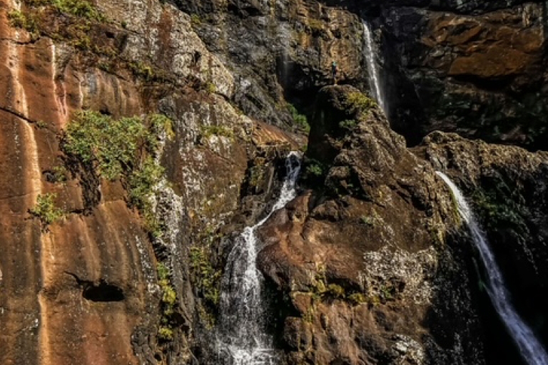 Maurice : Randonnée de 5 heures aux chutes de Tamarind, un canyon completMaurice : Randonnée de 5 heures dans le canyon des chutes de Tamarind