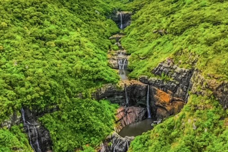 Mauritius: Full Canyon Tamarind Falls 5-stündige WanderungMauritius: 5-h Wanderung durch Schlucht der Tamarind Falls
