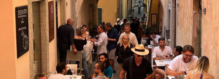 Varenna: Degustación de vinos y entrada al Castillo de Vezio