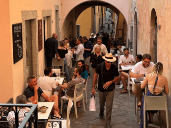 Varenna: Wine Tasting and Entry Ticket to Castello di Vezio