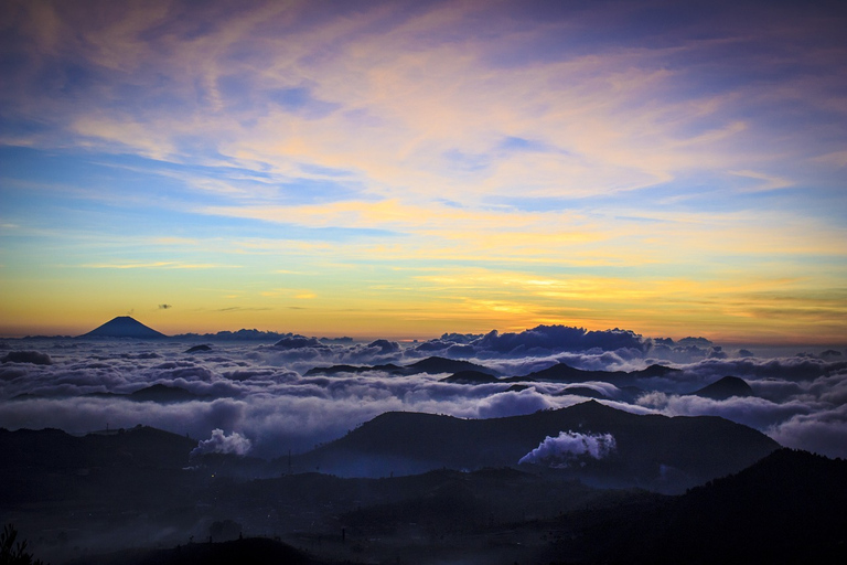 Depuis Yogyakarta : La beauté de Dieng Excursion guidée d'une journée