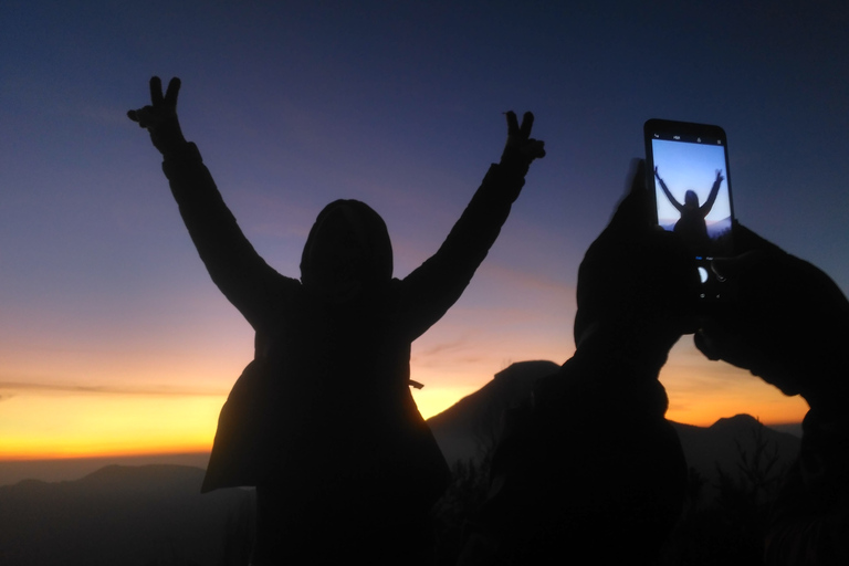 Depuis Yogyakarta : La beauté de Dieng Excursion guidée d'une journée