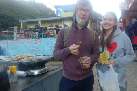 Depuis Yogyakarta : La beauté de Dieng Excursion guidée d'une journée