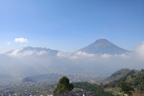 Depuis Yogyakarta : La beauté de Dieng Excursion guidée d'une journée