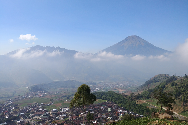 Depuis Yogyakarta : La beauté de Dieng Excursion guidée d'une journée