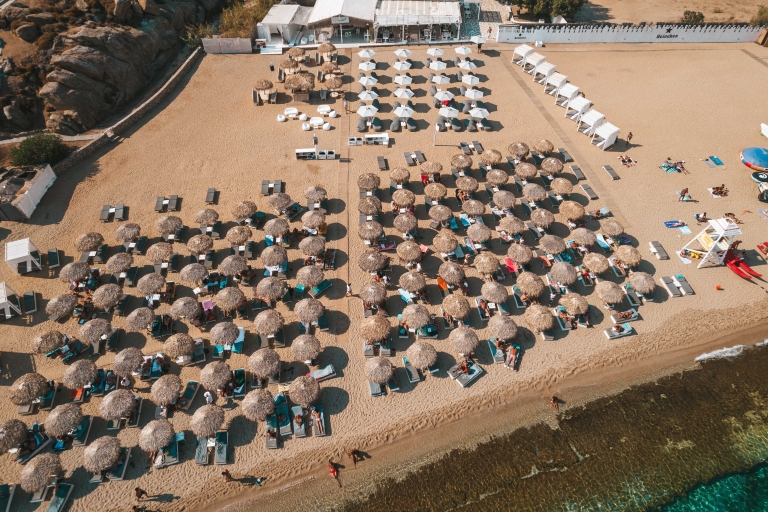Mykonos: Super Paradijselijk Strand met Zonnebank bij Thalas MykonosZonnebank op de eerste rij