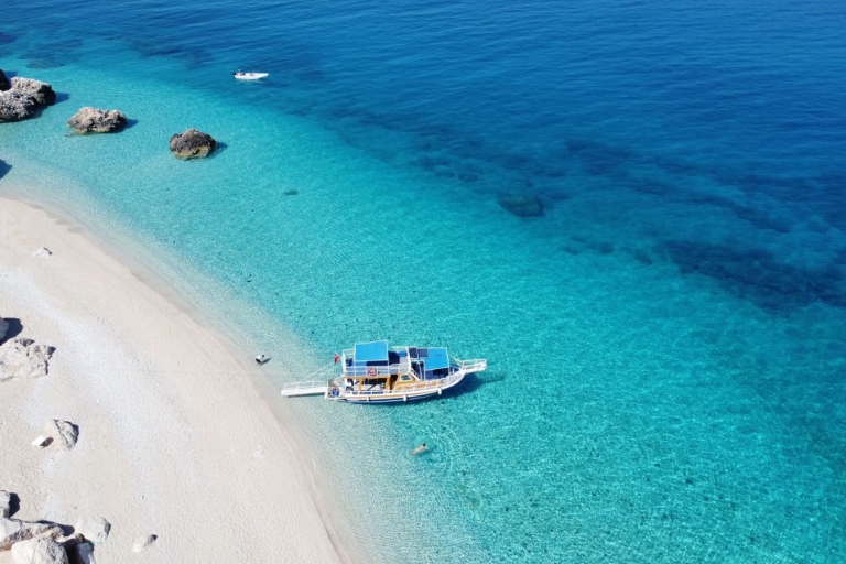 Antalya : Excursion en bateau dans la baie de Porto Genoese et bain de boue avec déjeunerCircuit avec prise en charge à Antalya, Lara, Belek ou Kundu