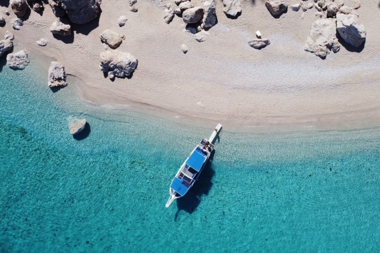 Antalya: Paseo en barco por la bahía de Porto Genoese y baño de barro con almuerzoExcursión con recogida en Antalya, Lara, Belek o Kundu