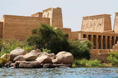 From Luxor: 5-Day Nile Cruise to Aswan with Balloon Ride Deluxe Cruise Ship