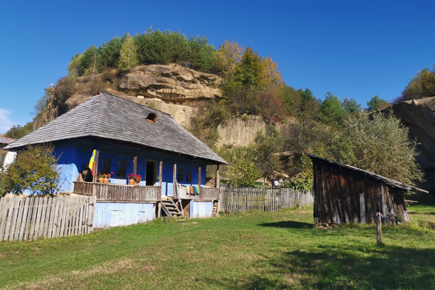 Da Bucarest: gita di un giorno ai villaggi dei Carpazi e a Sinaia