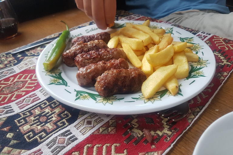 De Bucareste: viagem de um dia às aldeias dos Cárpatos e Sinaia