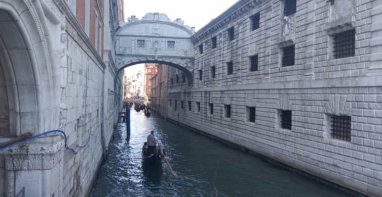 From Milan: Venice Full-Day Guided Tour With Boat Ride photo 17