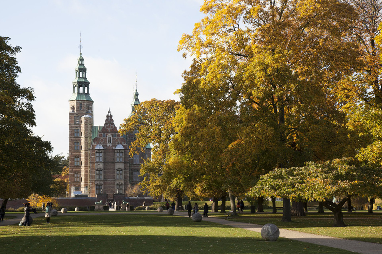 Copenaghen: tour guidato privato a piedi del castello di Rosenborg