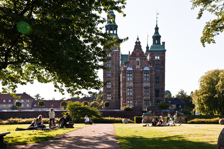 Copenaghen: tour guidato privato a piedi del castello di Rosenborg