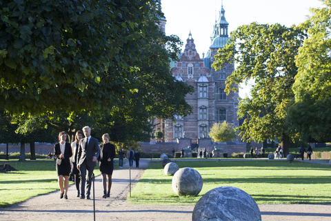 Copenhague: Visita guiada privada a pie del Castillo de Rosenborg