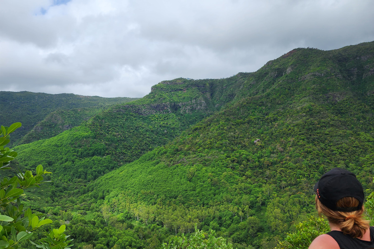 Flic en Flac: Prywatna wycieczka z przewodnikiem po Dolinie Czarnej RzekiPrywatna wycieczka z przewodnikiem po Black River Valley