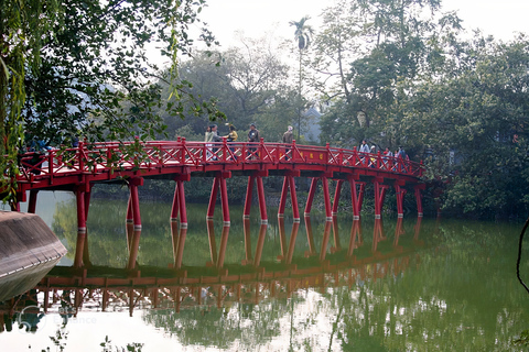 Depuis Ha Noi - Visite privée d'une journée avec voitureDepuis Ha Noi, visite privée de la ville en voiture avec guide touristique