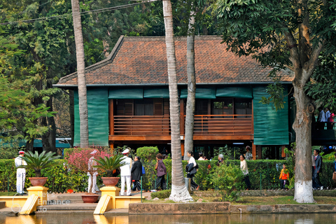 Depuis Ha Noi - Visite privée d'une journée avec voitureDepuis Ha Noi, visite privée de la ville en voiture avec guide touristique