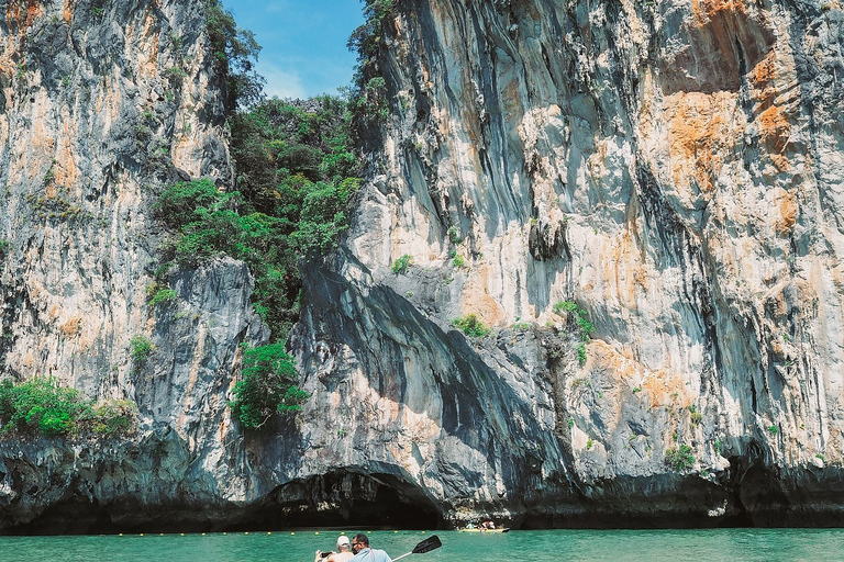 Phuket: James Bond Insel & Kanu-Tagestour mit dem Luxusboot