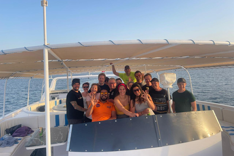 Aqaba: mergulho de introdução privada de barco com almoço buffetAqaba: Mergulho de Introdução Passeio de Barco Guiado com Buffet