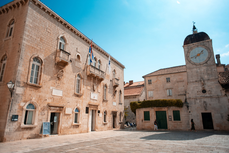 Split: Private tour to Salona, Vitturi castle and Trogir