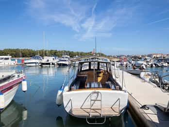 Medulin: Private Boat Tour with Captain
