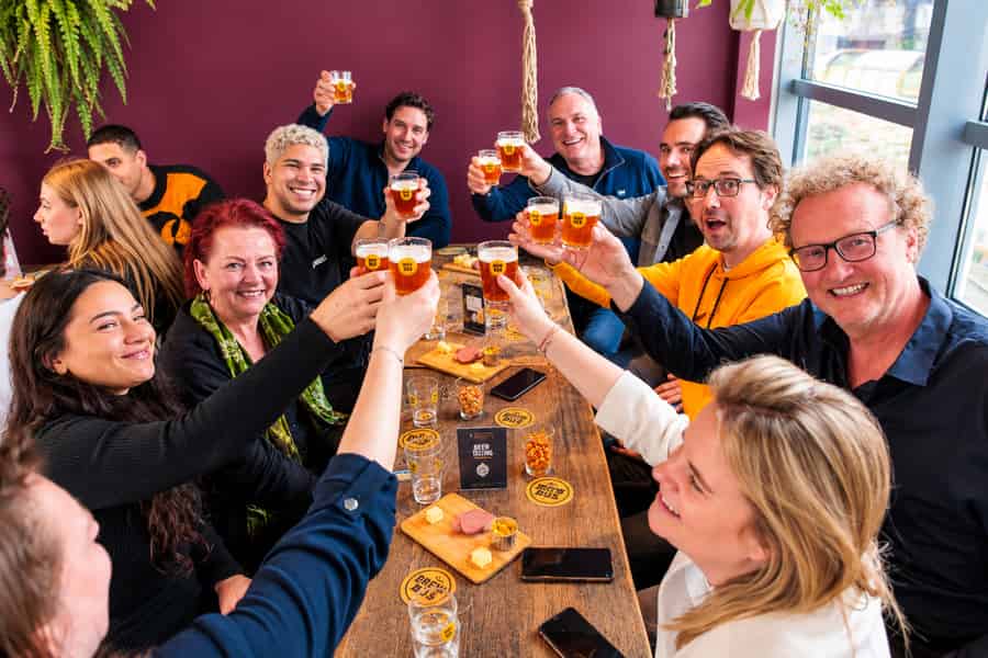 Amsterdam: Guided Craft Beer Tasting with cheese and snacks