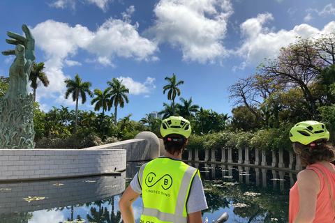 Miami Beach: Tour guidato della città in bicicletta o in eBikeTour in bicicletta standard inglese