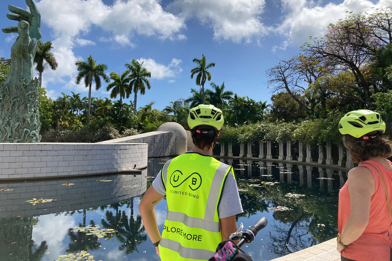 Lo más destacado de la excursión en bici por Miami BeachLo más destacado de la excursión en bicicleta por Miami Beach