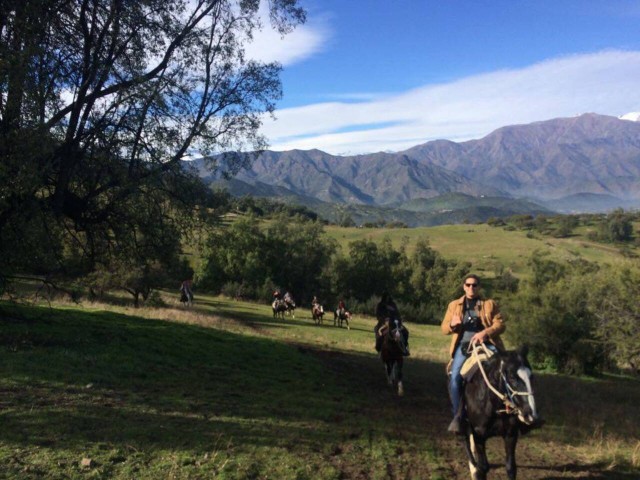 Visit Santiago: cavalgada privada de meio dia no sopé dos Andes in Andes
