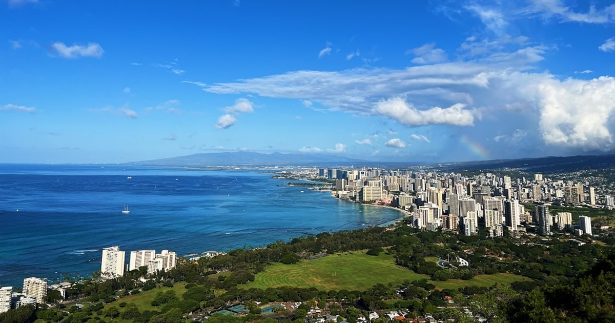 Oahu: Diamond Head Crater Trailhead Transfer & Entry Fee | GetYourGuide