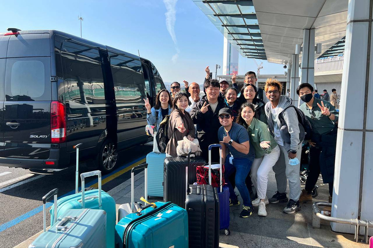 Île de Jeju : Journée complète de visite guidée en voiture privée personnalisableVisite en camionnette (jusqu&#039;à 7 personnes)