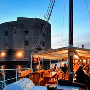 Dubrovnik: Panoramic Sunset Cocktail Cruise Around Old Town