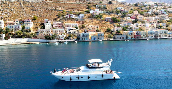Rhodes: Symi Yacht Tour with Unlimited Drinks and Transfer